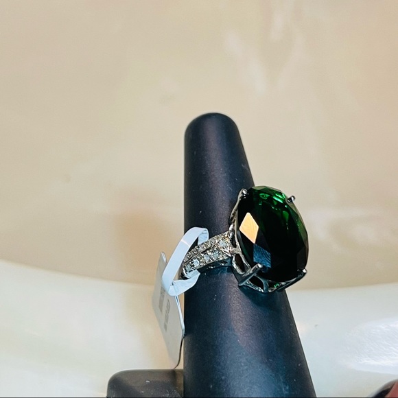 🎁NWT 10K STUNNING 9.50 CT RUSSIAN EMERALD & DIAMOND 10KT SOLID WHITE GOLD RING! - Picture 3 of 12